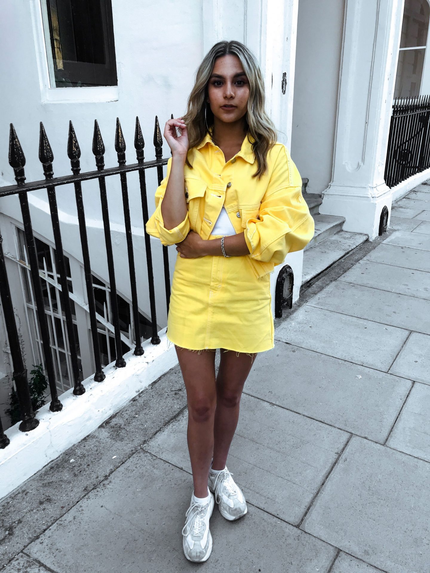 yasmin stefanie topshop yellow denim co ord ciara chunky trainers summer ss18 trends