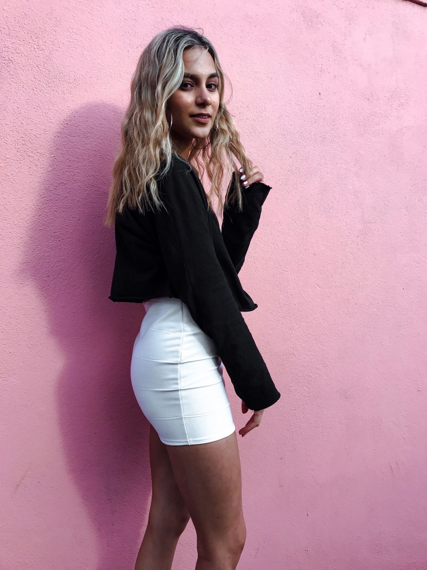 yasmin stefanie street style pink wall bandage skirt tennis points to defend