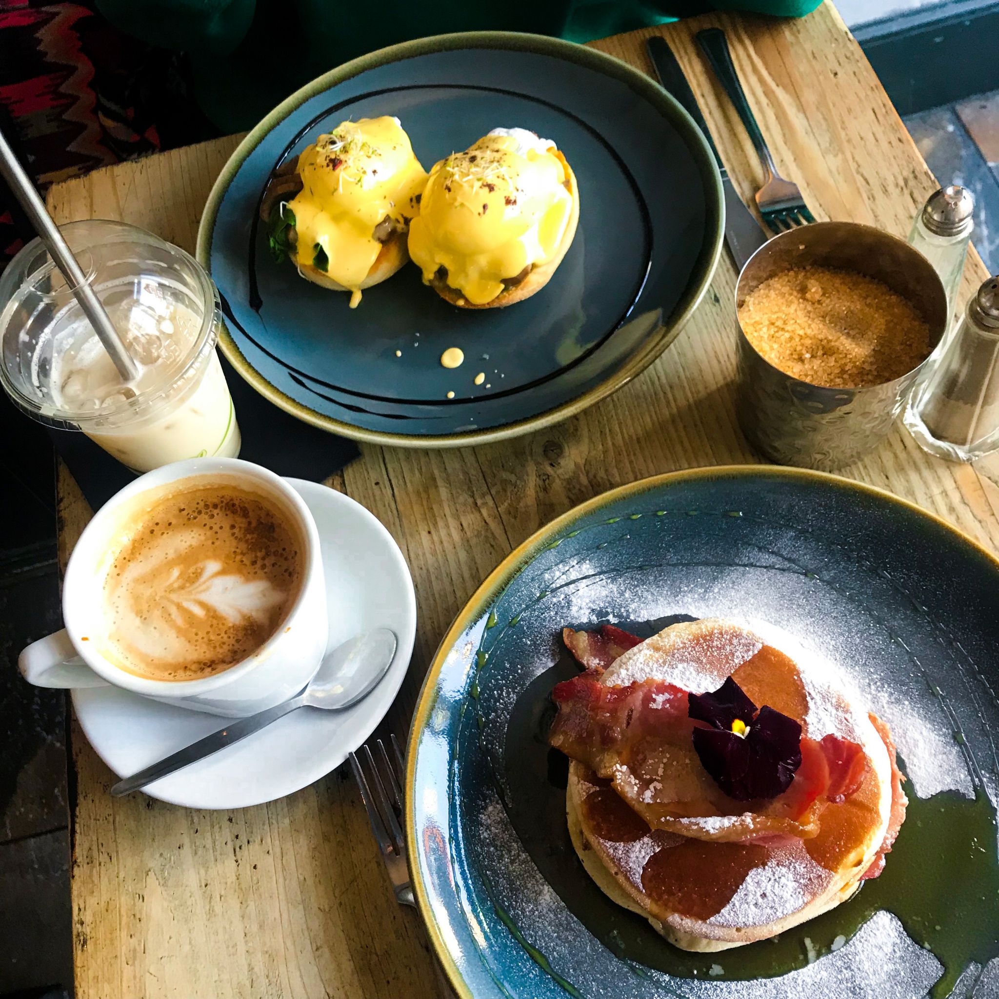 yasmin stefanie jenni roberts brighton hove brunch cafe coho pancakes eggs benedict