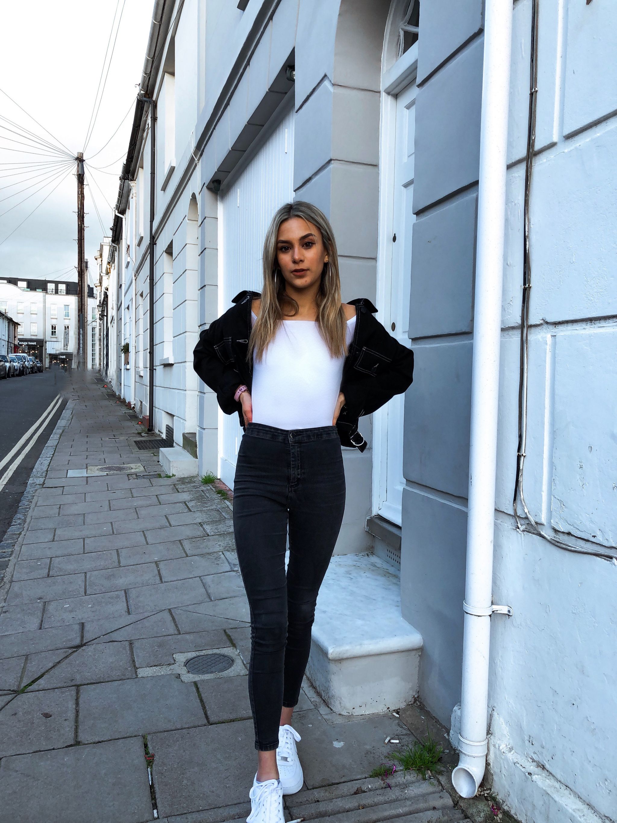 yasmin stefanie brighton street style topshop black denim joni jeans australian open hopman cup roger federer