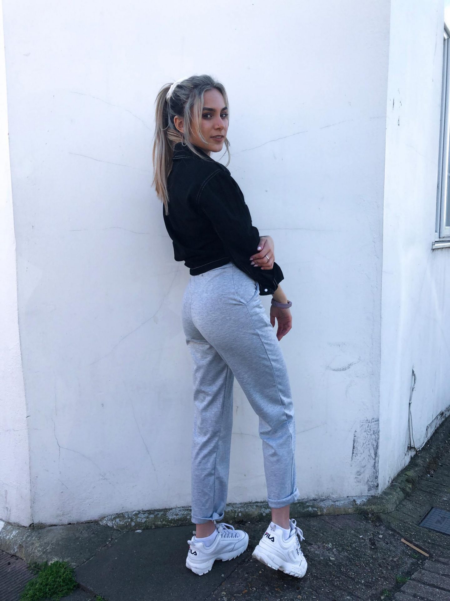 yasmin stefanie missguided plt white lace bodysuit grey joggers