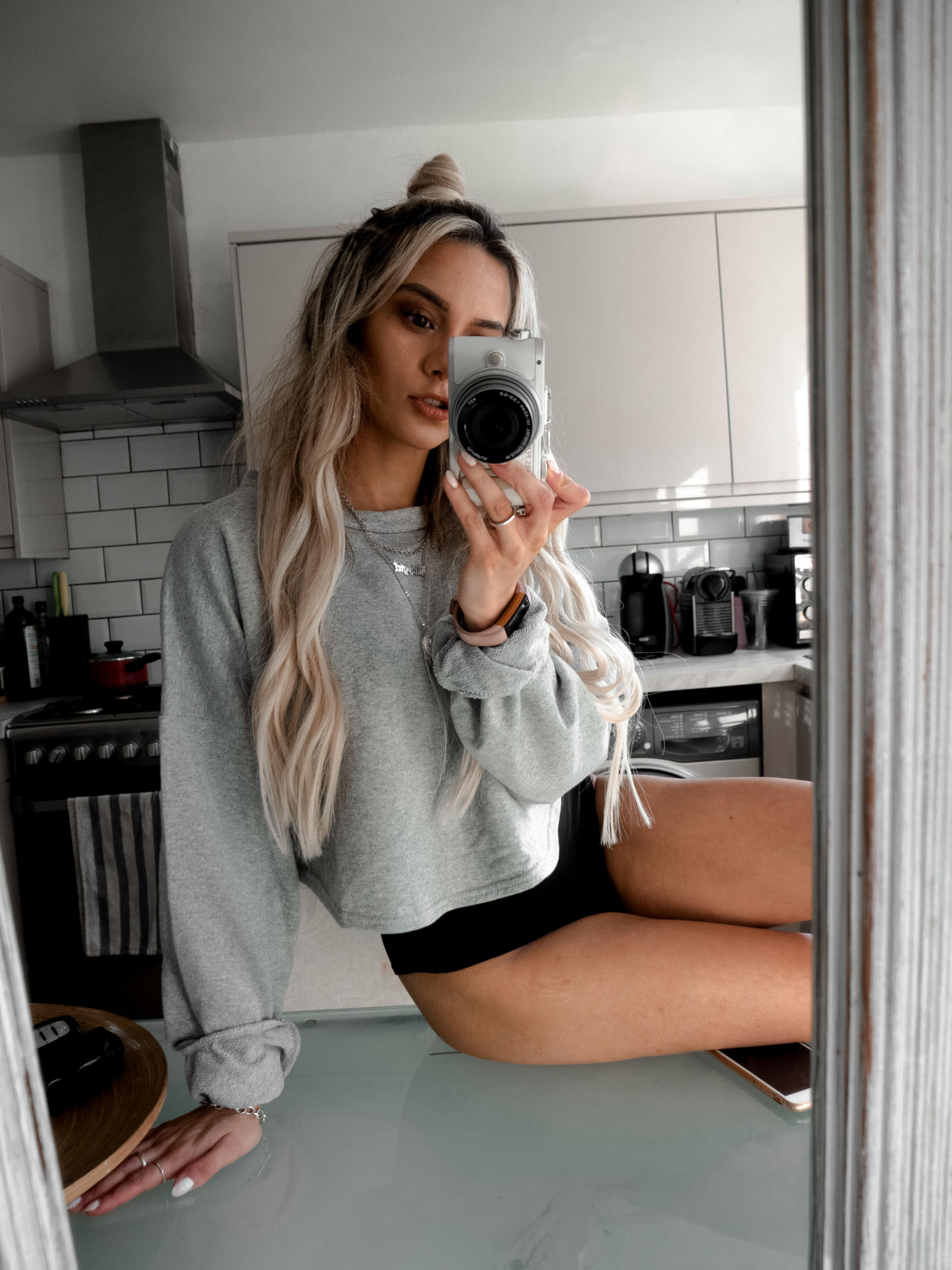 yasmin stefanie boohoo loungewear sweatshirt hot pants