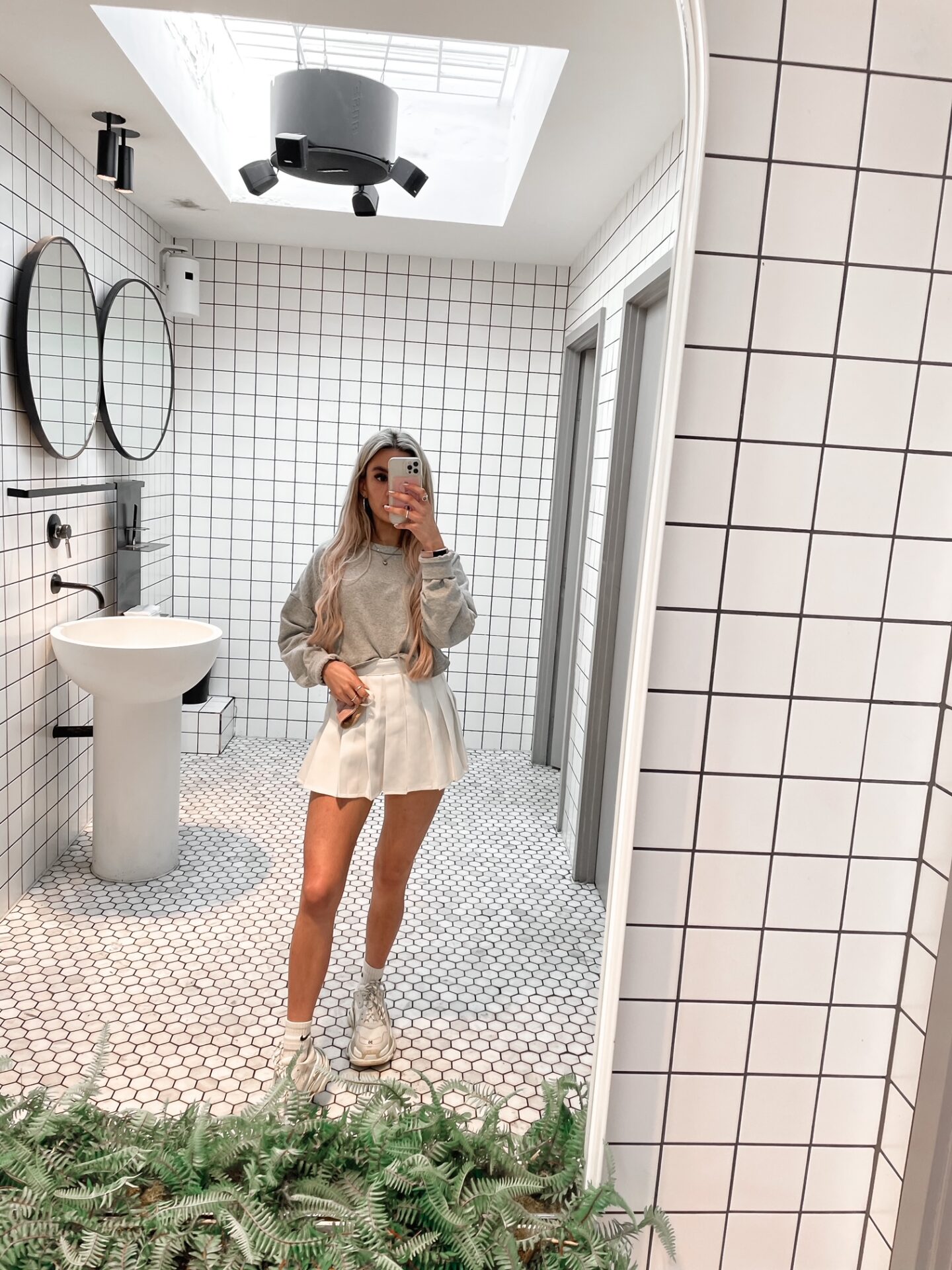 yasmin stefanie tennis style outfit